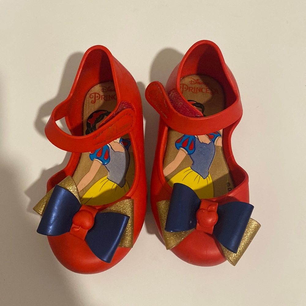 Mini Melissa sz 7 Snow White shoes